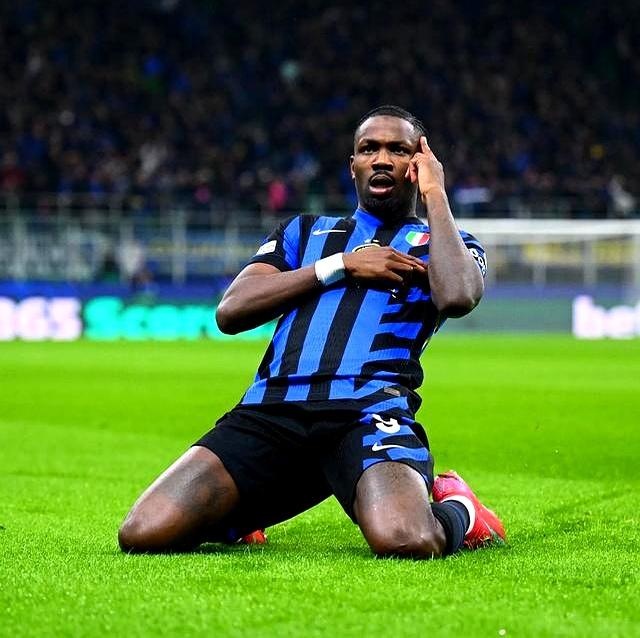 爱游戏-詹姆斯关键时刻救险，国米力保胜局拿下系列赛