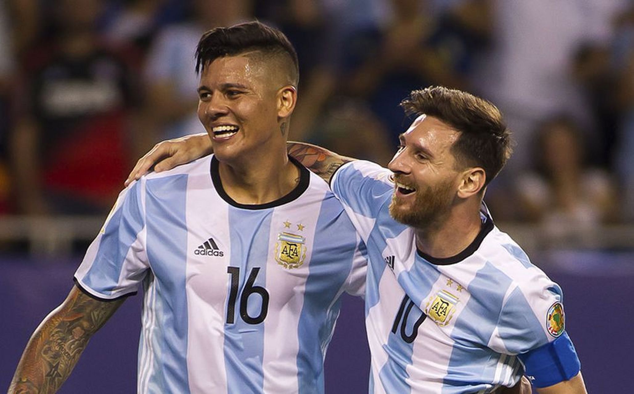 爱游戏官网-梅西对阵曼联展开拉锯大战，最终险胜对手！